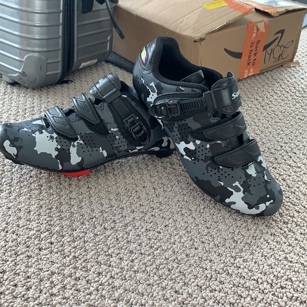 Cycling Shoes- Peloton/ Soul Cycle